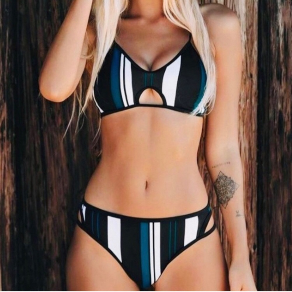 NWT Cupshe Blue White and Black Striped Bikini